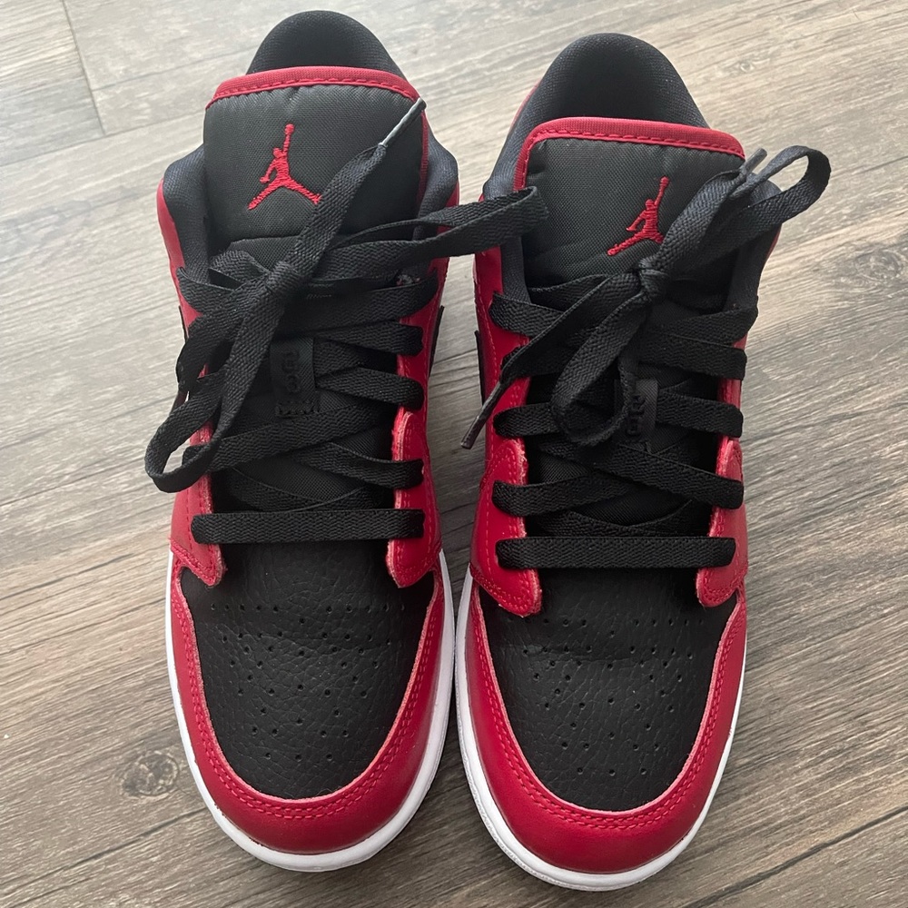 Nike Air Jordan Lows 1 Red Black Breds